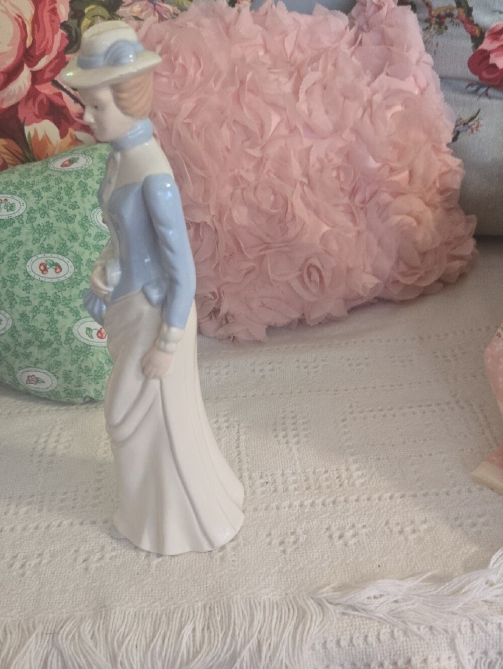 Porcelain Victorian Lady Figurine in Light Blue and White - Picture 5 of 6